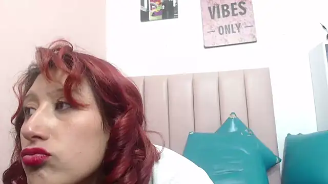 Chloe Wiild online show from 11.11.25