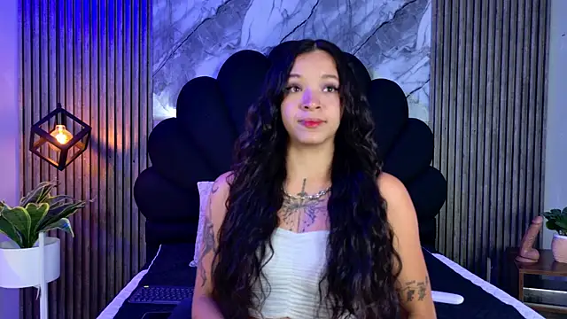 Snapshot of AlahyaPalmerR chatting on 09.22.25 AlahyaPalmerR online show from 09.22.25