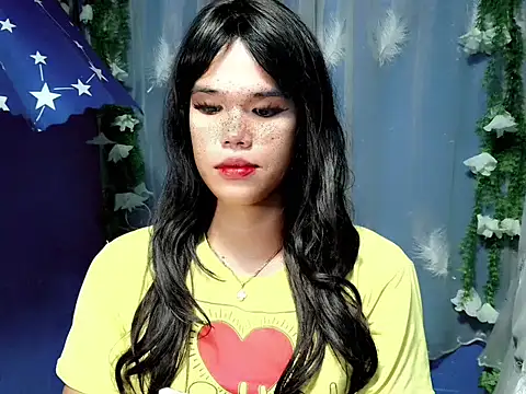 Snapshot of Kayra_Slut122 chatting on 10.11.25 Kayra Slut122 online show from 10.11.25