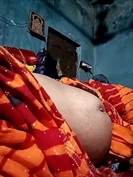 Snapshot of gulapi-gulistan180 chatting on 10.31.25 gulapi-gulistan180 online show from 10.31.25