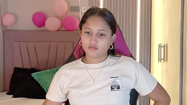 Laly Cherry  online show from 11.20.25