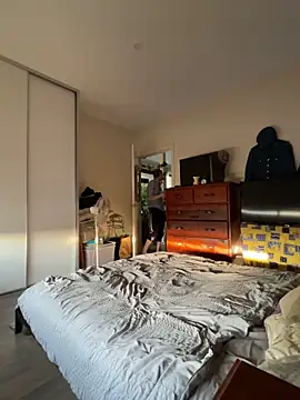 Snapshot of Stelan690 chatting on 10.18.25 Stelan690 online show from 10.18.25