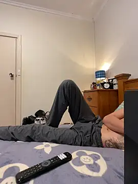 Snapshot of Stelan690 chatting on 10.19.25 Stelan690 online show from 10.19.25