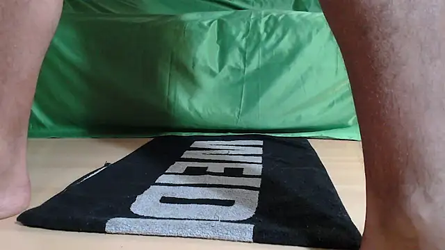 Snapshot of MrGivemethemost chatting on 11.05.25 MrGivemethemost online show from 11.05.25