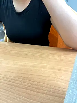 Snapshot of ThuPhuong-Tr chatting on 10.11.25 ThuPhuong-Tr online show from 10.11.25