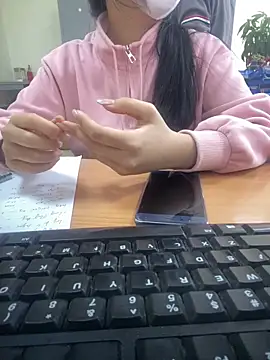 Snapshot of ThuPhuong-Tr chatting on 11.19.25 ThuPhuong-Tr online show from 11.19.25