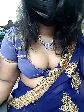 Snapshot of tamilmaha12 chatting on 09.13.25 tamilmaha12 online show from 09.13.25