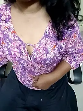 Snapshot of tamilmaha12 chatting on 09.19.25 tamilmaha12 online show from 09.19.25