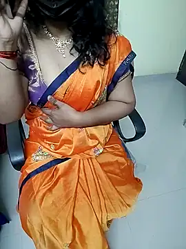 Snapshot of tamilmaha12 chatting on 09.23.25 tamilmaha12 online show from 09.23.25
