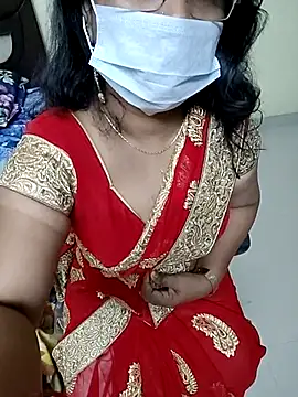 Snapshot of tamilmaha12 chatting on 10.18.25 tamilmaha12 online show from 10.18.25