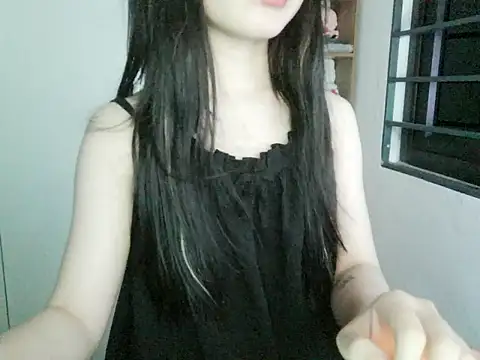 Snapshot of Annabelle-e chatting on 10.18.25 Annabelle-e online show from 10.18.25