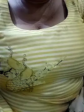 Snapshot of Rakhi_sawant143 chatting on 10.12.25 Rakhi sawant143 online show from 10.12.25