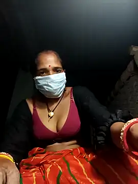 Snapshot of Hot-honi chatting on 09.08.25 Hot-honi online show from 09.08.25