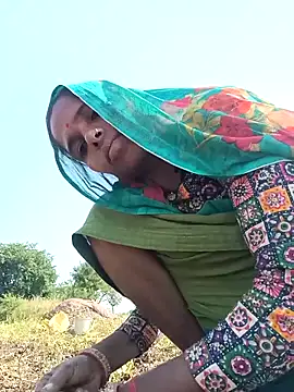 Snapshot of Hot-honi chatting on 10.12.25 Hot-honi online show from 10.12.25