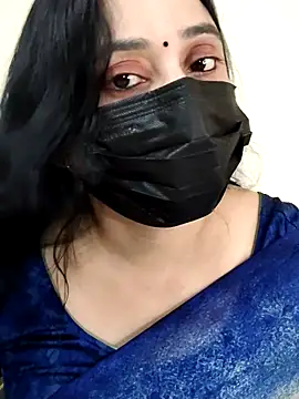 Snapshot of Monica_cams chatting on 10.27.25 Monica cams online show from 10.27.25