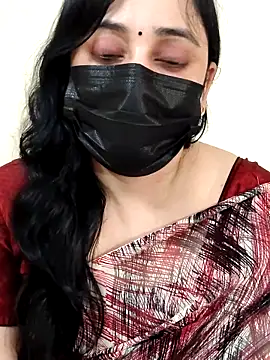 Snapshot of Monica_cams chatting on 10.29.25 Monica cams online show from 10.29.25