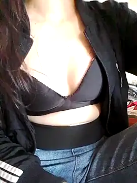 Snapshot of Handoo23 chatting on 10.07.25 Handoo23 online show from 10.07.25