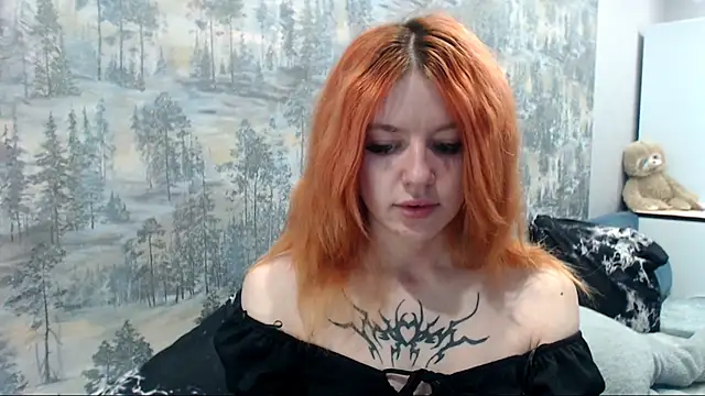 Snapshot of __Elina__ chatting on 09.16.25 Elina online show from 09.16.25