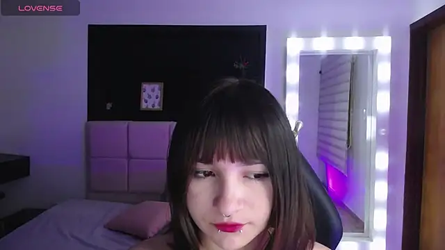 Snapshot of _Charlotte_Collins_ chatting on 10.16.25 Charlotte Collins online show from 10.16.25