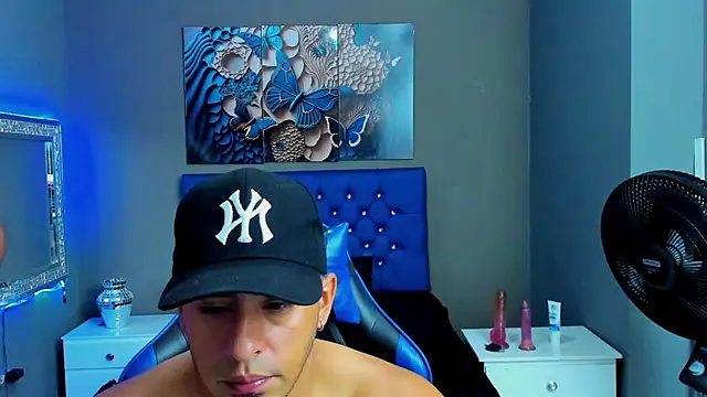 Snapshot of AngelAndChris chatting on 10.20.25 AngelAndChris online show from 10.20.25