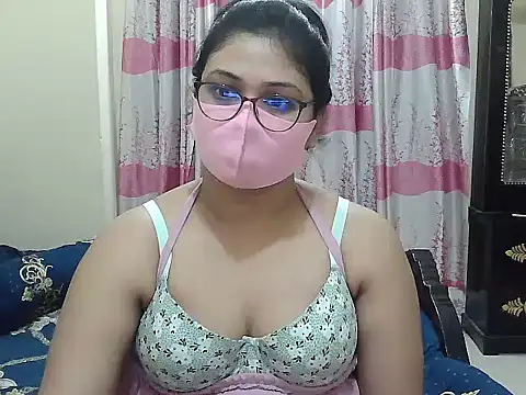 Snapshot of Elena_cruz5 chatting on 09.14.25 Elena cruz5 online show from 09.14.25
