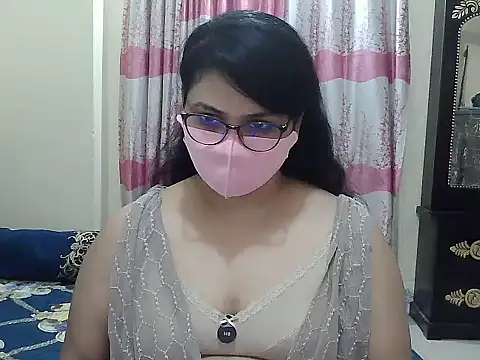 Snapshot of Elena_cruz5 chatting on 09.15.25 Elena cruz5 online show from 09.15.25