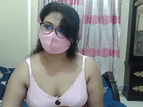 Snapshot of Elena_cruz5 chatting on 09.17.25 Elena cruz5 online show from 09.17.25