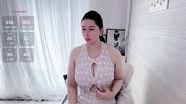 Snapshot of Scarlett-oracle chatting on 09.19.25 Scarlett-oracle online show from 09.19.25