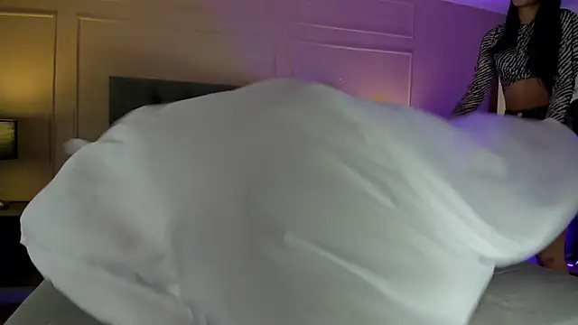 ALICESANDOVAL online show from 11.27.25