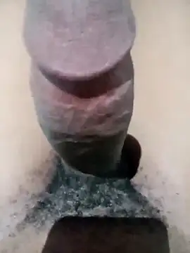 Snapshot of CARAMELSD chatting on 10.27.25 CARAMELSD online show from 10.27.25