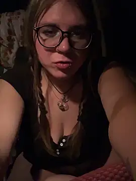 Snapshot of adventuresinsky chatting on 09.12.25 adventuresinsky online show from 09.12.25