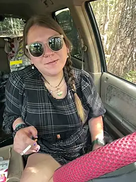 Snapshot of adventuresinsky chatting on 09.12.25 adventuresinsky online show from 09.12.25