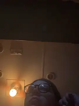 Snapshot of adventuresinsky chatting on 10.09.25 adventuresinsky online show from 10.09.25