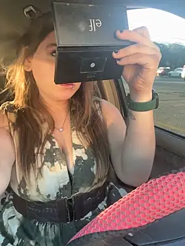 Snapshot of adventuresinsky chatting on 10.16.25 adventuresinsky online show from 10.16.25