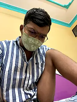 Snapshot of kunwarahuji chatting on 11.03.25 kunwarahuji online show from 11.03.25