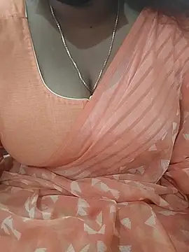 Snapshot of Silk_Smitha_27 chatting on 11.03.25 Silk Smitha 27 online show from 11.03.25