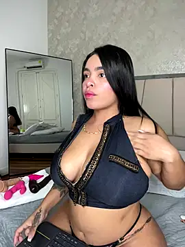 Snapshot of Danna_222 chatting on 09.17.25 Danna 222 online show from 09.17.25