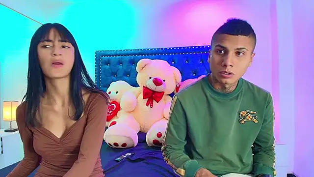 Damian and roxanne online show from 10.17.25