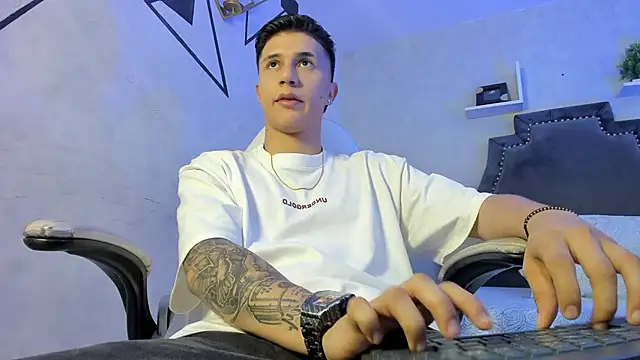 liaamsmiith  online show from 11.23.25