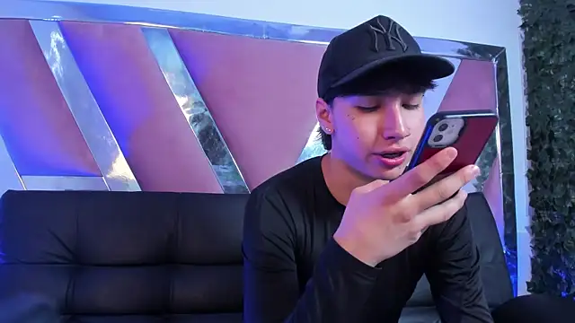 Snapshot of AngelFlexxx chatting on 09.16.25 AngelFlexxx online show from 09.16.25