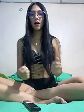 Snapshot of Isabella-2709 chatting on 09.19.25 Isabella-2709 online show from 09.19.25