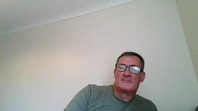 Snapshot of goldenman59 chatting on 09.10.25 goldenman59 online show from 09.10.25