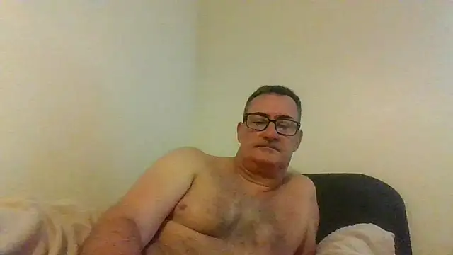 Snapshot of goldenman59 chatting on 09.28.25 goldenman59 online show from 09.28.25