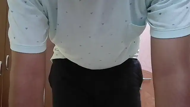 Snapshot of riyamore9623 chatting on 11.02.25 riyamore9623 online show from 11.02.25