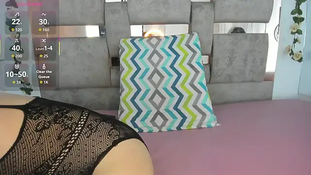 Snapshot of Natasha-Adams chatting on 09.15.25 Natasha-Adams online show from 09.15.25