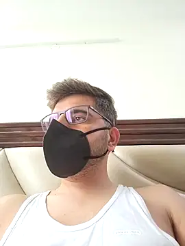 Snapshot of LoveGuruRA chatting on 09.30.25 LoveGuruRA online show from 09.30.25