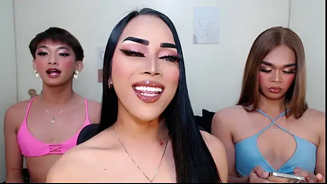 Snapshot of Lessandra_Lust chatting on 09.26.25 Lessandra Lust online show from 09.26.25