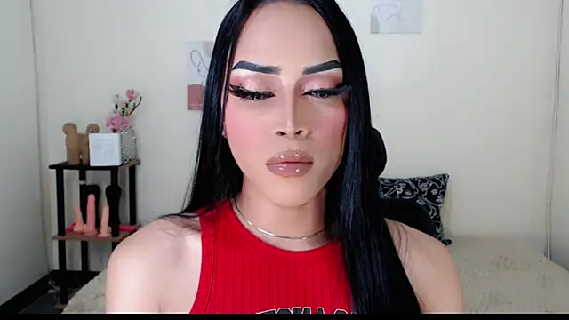 Snapshot of Lessandra_Lust chatting on 10.05.25 Lessandra Lust online show from 10.05.25