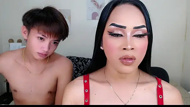 Snapshot of Lessandra_Lust chatting on 10.16.25 Lessandra Lust online show from 10.16.25