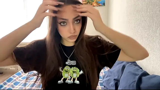 Snapshot of Leaf_Unto chatting on 10.15.25 Leaf Unto online show from 10.15.25